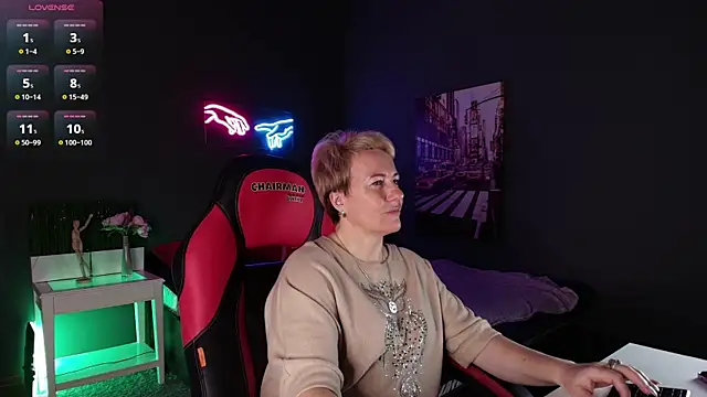 Snapshot of Nika_Smit chatting on October 2025 09:17:01 AM Nika Smit online show from October 2025 09:17:01 AM