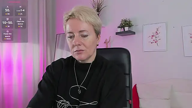 Snapshot of Nika_Smit chatting on October 2025 10:14:01 AM Nika Smit online show from October 2025 10:14:01 AM