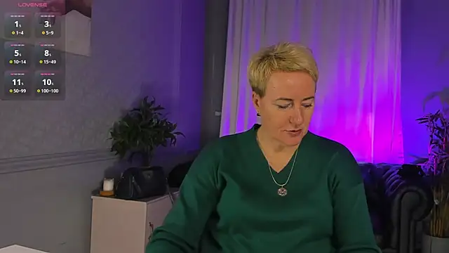 Snapshot of Nika_Smit chatting on October 2025 05:32:02 AM Nika Smit online show from October 2025 05:32:02 AM