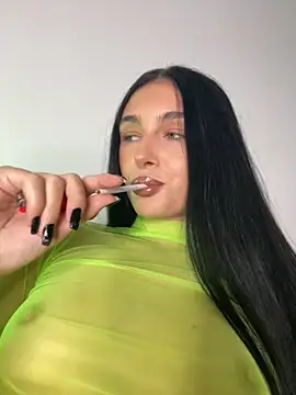 Snapshot of IvyKaelani chatting on September 2025 04:19:02 PM IvyKaelani online show from September 2025 04:19:02 PM