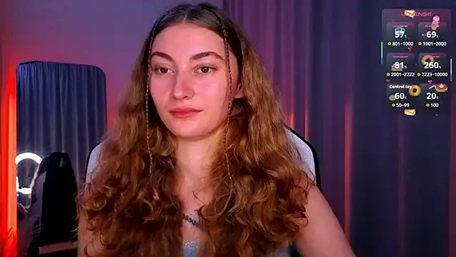 Snapshot of lady_curls chatting on October 2025 10:10:01 PM lady curls online show from October 2025 10:10:01 PM