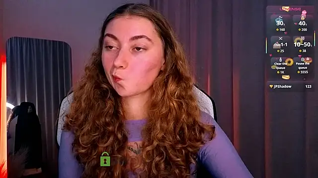 Snapshot of lady_curls chatting on October 2025 09:47:02 PM lady curls online show from October 2025 09:47:02 PM