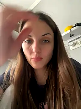 Snapshot of AmiLavs chatting on October 2025 07:23:01 AM AmiLavs online show from October 2025 07:23:01 AM