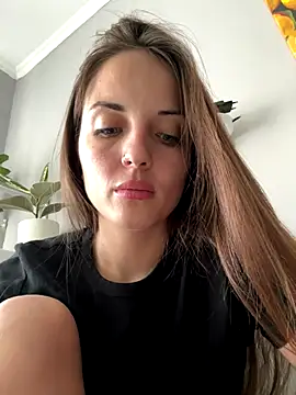 Snapshot of AmiLavs chatting on November 2025 11:21:01 AM AmiLavs online show from November 2025 11:21:01 AM