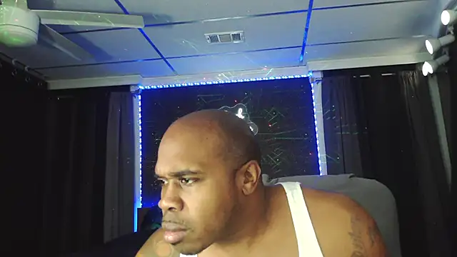 Snapshot of Dcrush17 chatting on February 2025 04:14:02 AM Dcrush17 online show from February 2025 04:14:02 AM