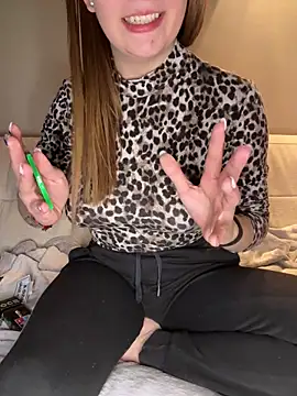 Snapshot of Mia_harmati chatting on December 2025 03:51:01 PM Mia harmati online show from December 2025 03:51:01 PM