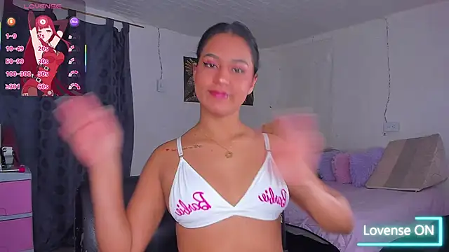 Laura-mayer online show from October 2025 02:50:02 AM