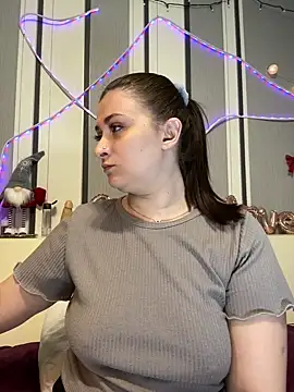 Jadelli online show from February 2025 07:54:01 PM