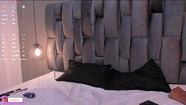 Lorena Vieira  online show from February 2025 10:53:01 PM