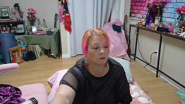 Luna1984 online show from September 2025 11:21:01 PM