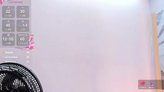 Snapshot of SalommeFlores chatting on March 2025 05:34:01 AM SalommeFlores online show from March 2025 05:34:01 AM