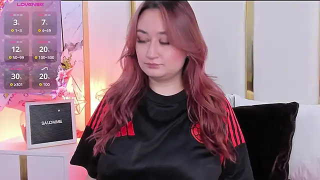 Snapshot of SalommeFlores chatting on September 2025 10:42:01 PM SalommeFlores online show from September 2025 10:42:01 PM