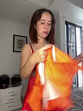 HannaSmiith online show from October 2025 11:38:02 AM