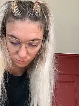 carlaaa online show from September 2025 08:13:02 AM