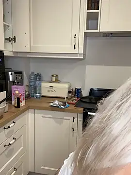 carlaaa online show from September 2025 08:19:01 PM