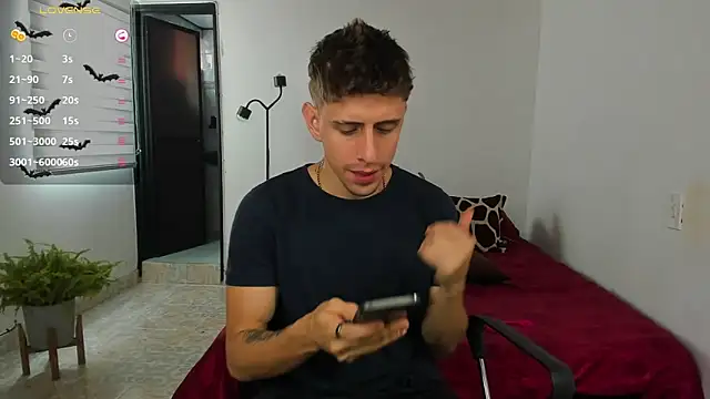 Snapshot of Jasperjoness chatting on November 2025 07:25:01 PM Jasperjoness online show from November 2025 07:25:01 PM