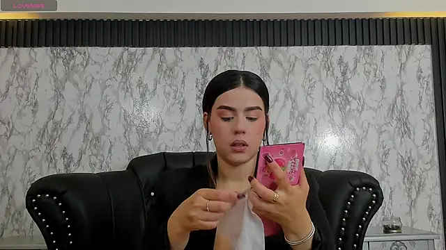 Miamontoya online show from January 2025 02:44:01 PM