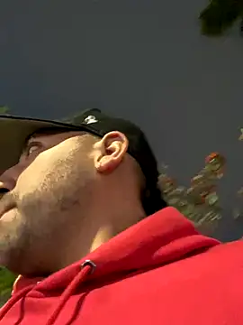 Snapshot of JuanZapata33 chatting on October 2025 11:14:01 PM JuanZapata33 online show from October 2025 11:14:01 PM