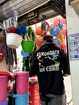 Snapshot of JuanZapata33 chatting on November 2025 09:48:02 PM JuanZapata33 online show from November 2025 09:48:02 PM