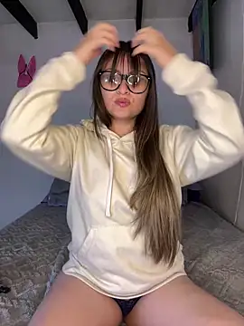 Snapshot of Victoria_starr chatting on January 2025 10:45:01 AM Victoria starr online show from January 2025 10:45:01 AM