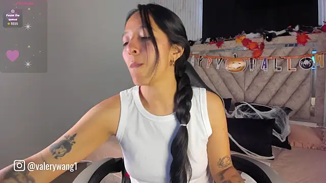 Valery wang online show from October 2025 11:33:02 AM