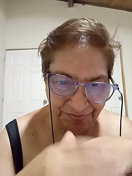 Snapshot of florecita69 chatting on November 2025 02:16:01 PM florecita69 online show from November 2025 02:16:01 PM