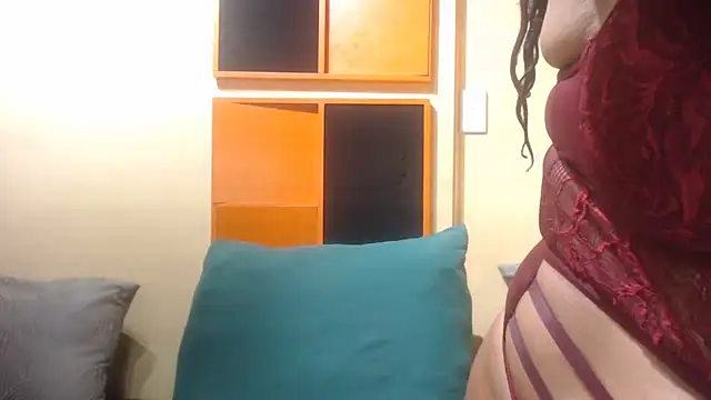 Snapshot of AssSeductress43 chatting on November 2025 12:54:01 AM AssSeductress43 online show from November 2025 12:54:01 AM