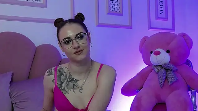 Abby  White online show from January 2025 11:17:02 PM