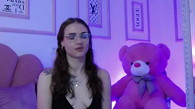 Abby  White online show from January 2025 11:24:01 PM