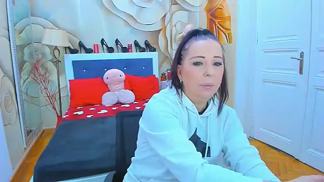 LauraSin online show from January 2025 04:15:02 AM