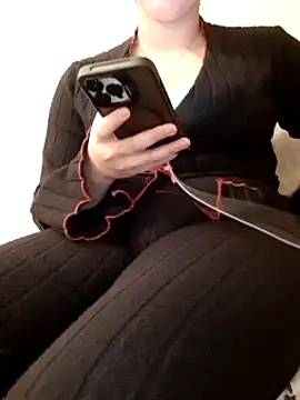 Snapshot of mimaa chatting on December 2024 10:06:02 PM mimaa online show from December 2024 10:06:02 PM