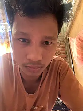 Snapshot of ShroveRising chatting on October 2025 04:31:02 AM ShroveRising online show from October 2025 04:31:02 AM