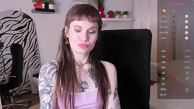 Snapshot of Fog_Foggy_Love chatting on February 2025 03:48:01 AM Fog Foggy Love online show from February 2025 03:48:01 AM