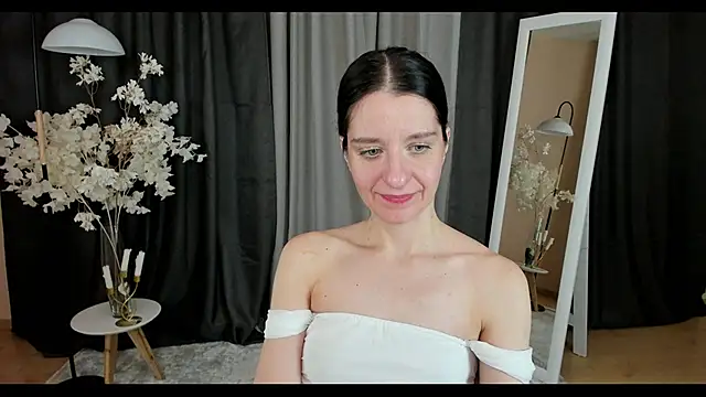 helentasty online show from January 2025 12:24:01 PM