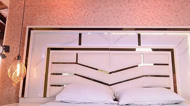 sophie 1 online show from October 2025 03:07:02 AM