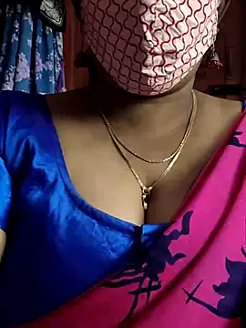 Snapshot of mallu-sumi chatting on September 2025 03:55:02 AM mallu-sumi online show from September 2025 03:55:02 AM