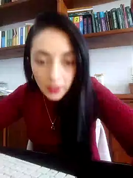 amellie ros online show from December 2024 01:39:01 PM