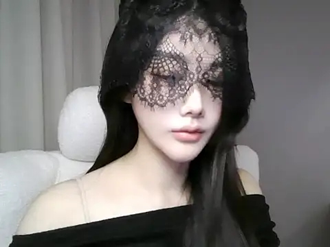 xiaxia-baby  online show from November 2025 05:13:02 PM