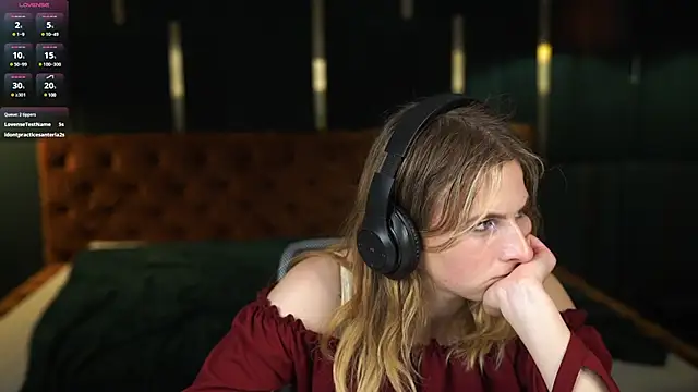 Snapshot of Inessa_Song chatting on December 2024 01:29:01 AM Inessa Song online show from December 2024 01:29:01 AM