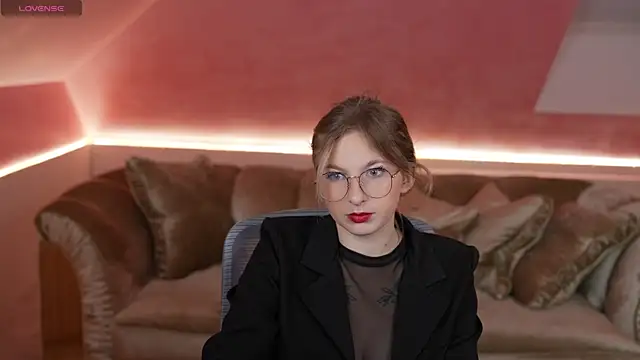 Snapshot of Inessa_Song chatting on February 2025 03:53:02 PM Inessa Song online show from February 2025 03:53:02 PM