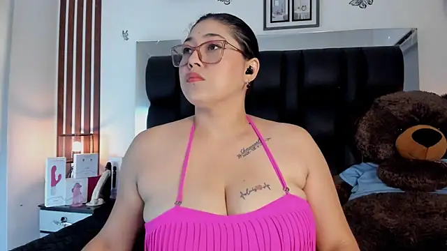 Snapshot of meikochoe chatting on November 2025 07:45:02 PM meikochoe online show from November 2025 07:45:02 PM