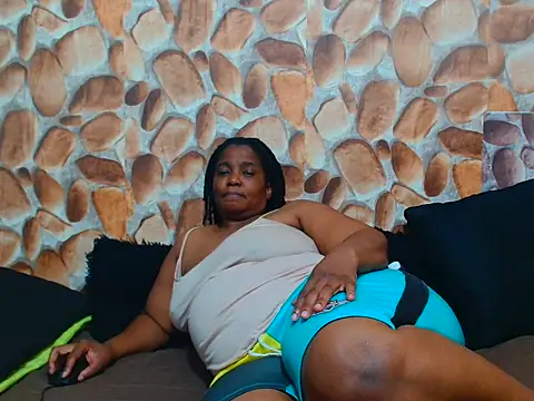 Snapshot of AfricanBigAssxx98 chatting on March 2025 12:48:01 AM AfricanBigAssxx98 online show from March 2025 12:48:01 AM