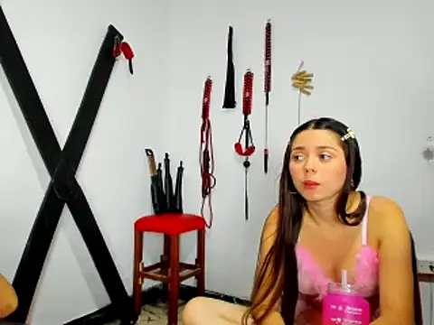 Hana and Zeta online show from February 2025 06:43:02 PM