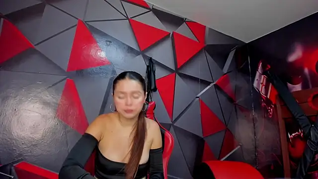 Hana and Zeta online show from October 2025 12:17:02 PM