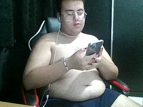 Snapshot of BabyFade chatting on March 2025 03:11:02 AM BabyFade online show from March 2025 03:11:02 AM