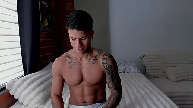 Snapshot of pettergrey1 chatting on November 2025 08:07:01 PM pettergrey1 online show from November 2025 08:07:01 PM