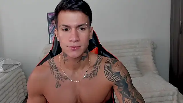 Snapshot of pettergrey1 chatting on December 2025 02:22:01 PM pettergrey1 online show from December 2025 02:22:01 PM