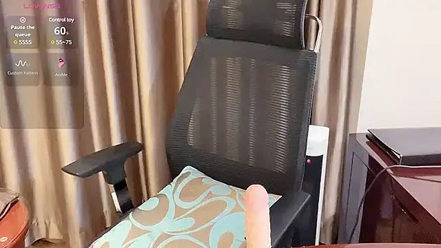 77Ssuri online show from February 2025 02:47:02 PM