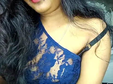 Snapshot of Muktha chatting on October 2025 04:51:01 PM Muktha online show from October 2025 04:51:01 PM