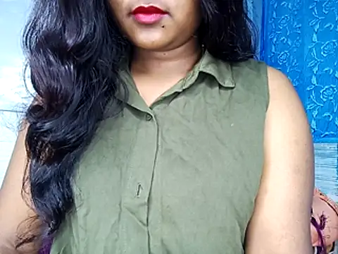 Snapshot of Muktha chatting on November 2025 04:19:02 PM Muktha online show from November 2025 04:19:02 PM